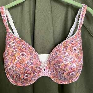 Victoria’s Secret floral pattern bra size 36 DDD in excellent condition